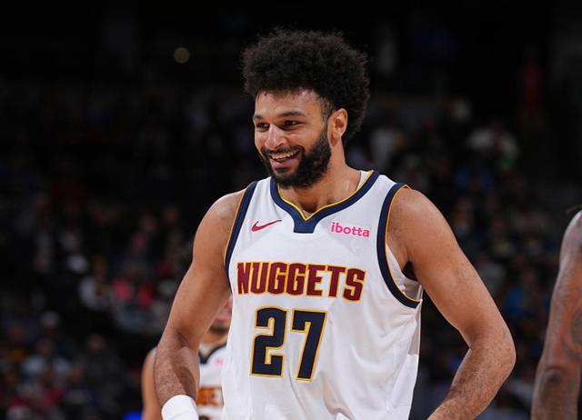 开拓者主场力克掘金,迎来五连胜 开拓者主场力克掘金,迎来五连胜