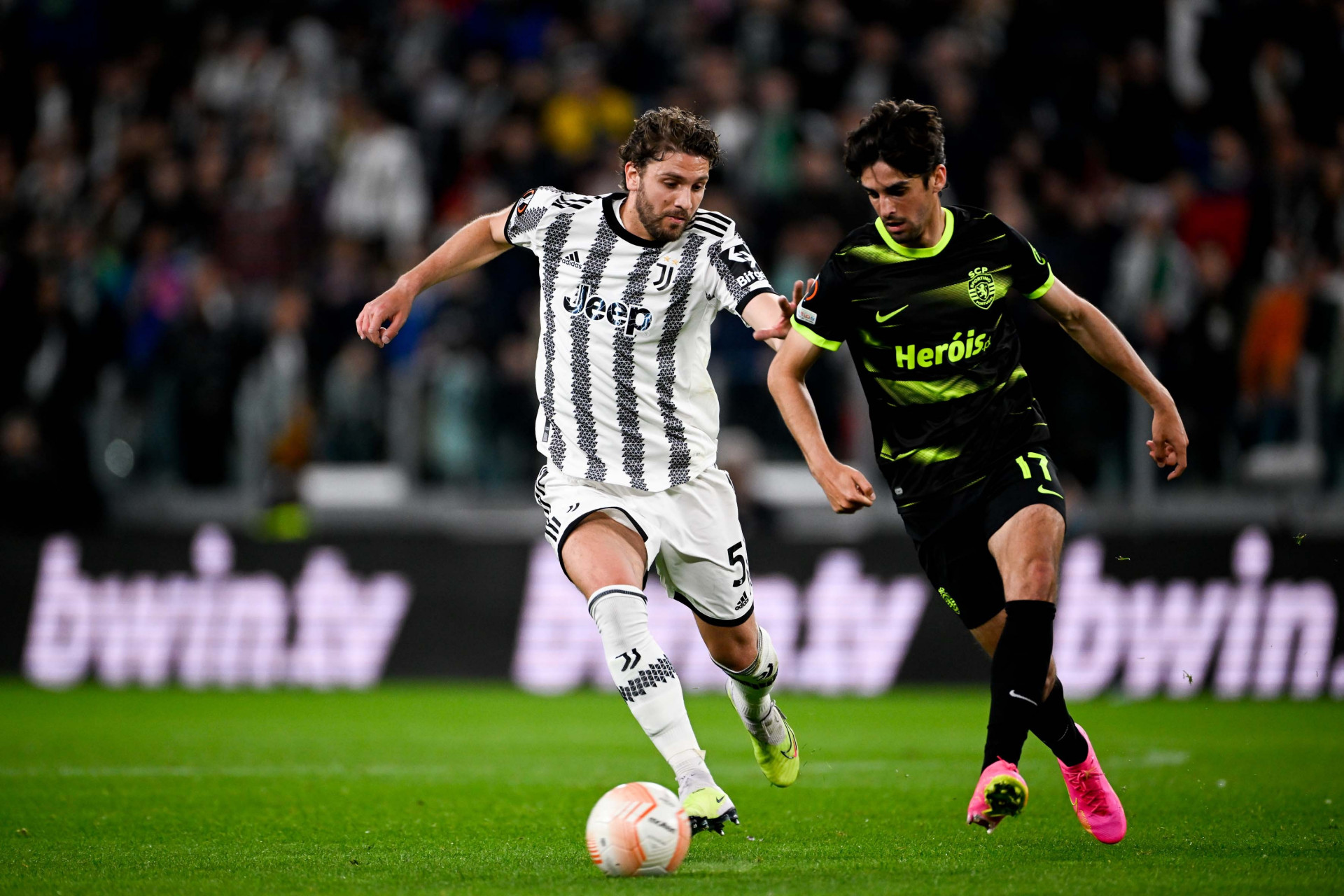 尤文图斯签下葡萄牙小将：重塑阵容战力的简单介绍