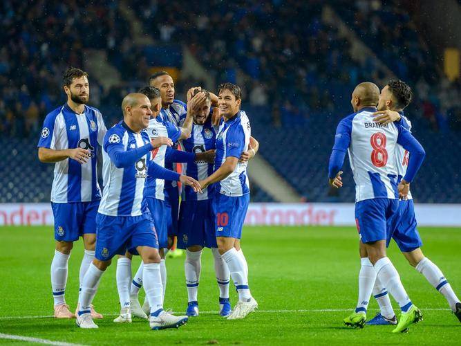 包含先声夺人,球队状态火热,赛场上带有强烈竞争的词条 包含先声夺人,球队状态火热,赛场上带有强烈竞争的词条