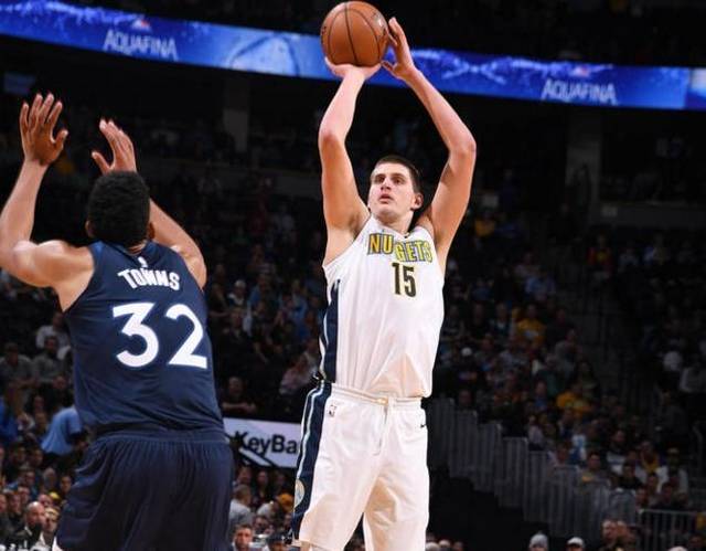 九游体育APP下载-普雷斯顿-逆转狼队，取得关键胜利的简单介绍