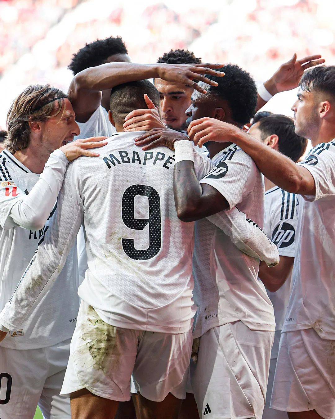 九游娱乐-奥萨苏纳客场击败对手，表现出色