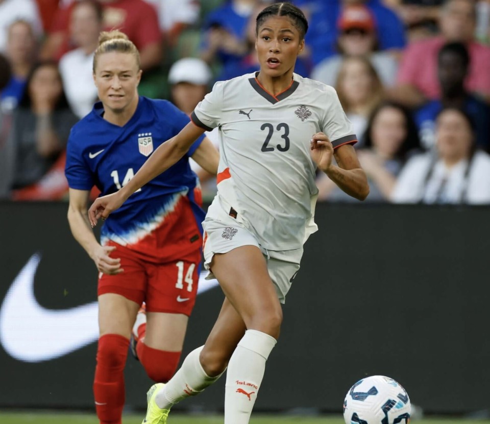 九游体育直播-冰岛球队遭遇葡萄牙逆转，惜败止步欧锦赛八强