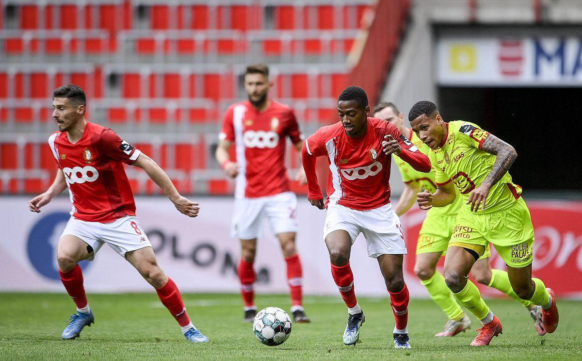 包含马德里竞技取得胜利,晋级淘汰赛颇具希望的词条 包含马德里竞技取得胜利,晋级淘汰赛颇具希望的词条