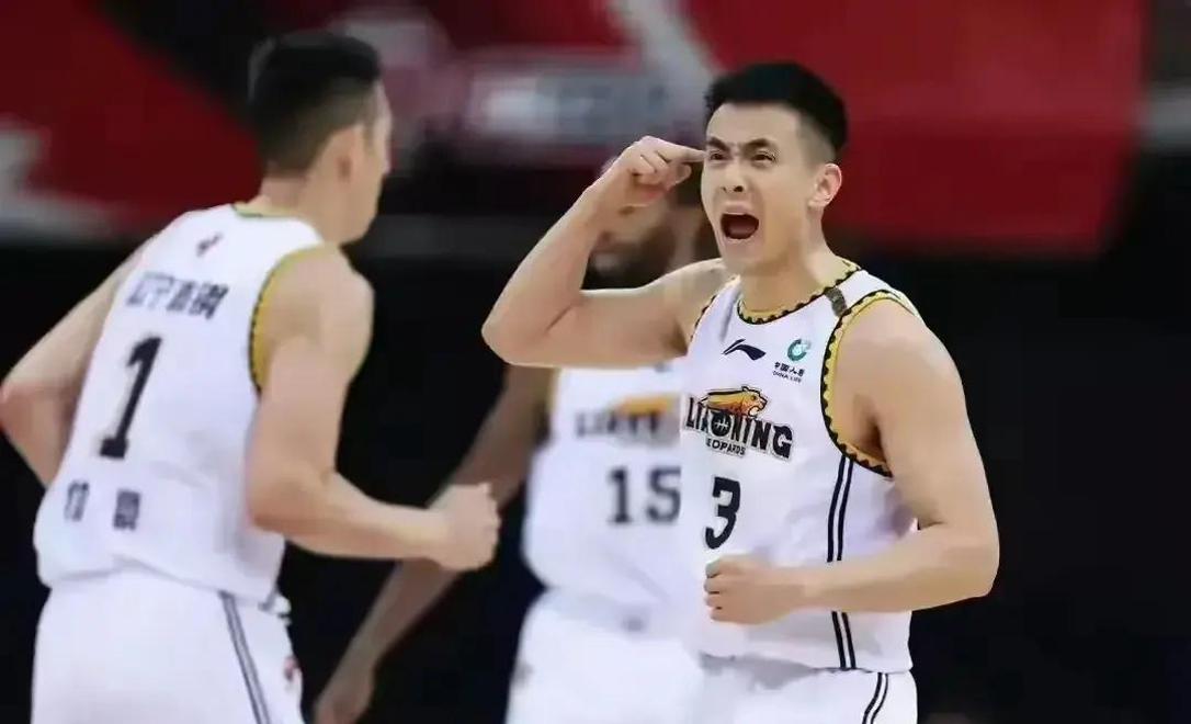 广东男篮轻取胜利,击败四川队 广东男篮轻取胜利,击败四川队