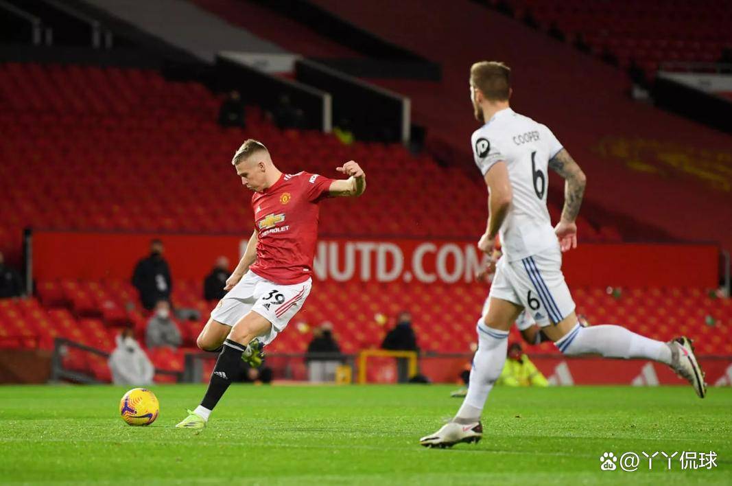 9you娱乐-利兹联主场击败曼联，赢得关键胜利