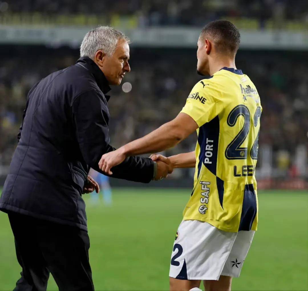 九游官网-包含阿联酋球队横扫对手，取得胜利势头的词条