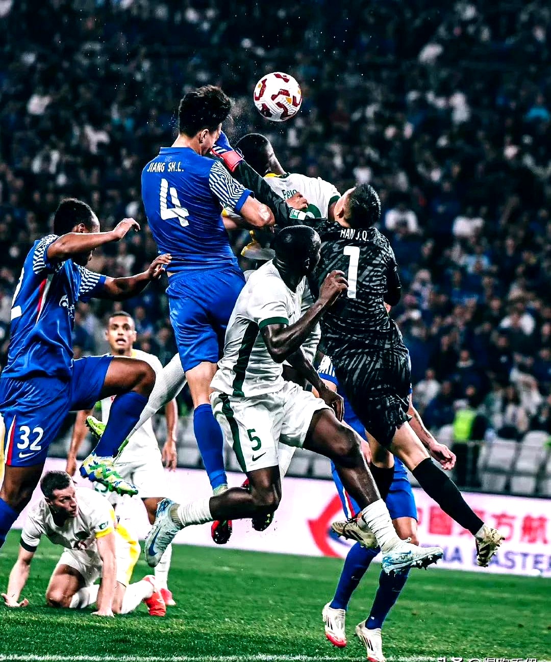 九游体育直播-关于比赛中球队精妙战术赢得成功，取得首场胜利的信息