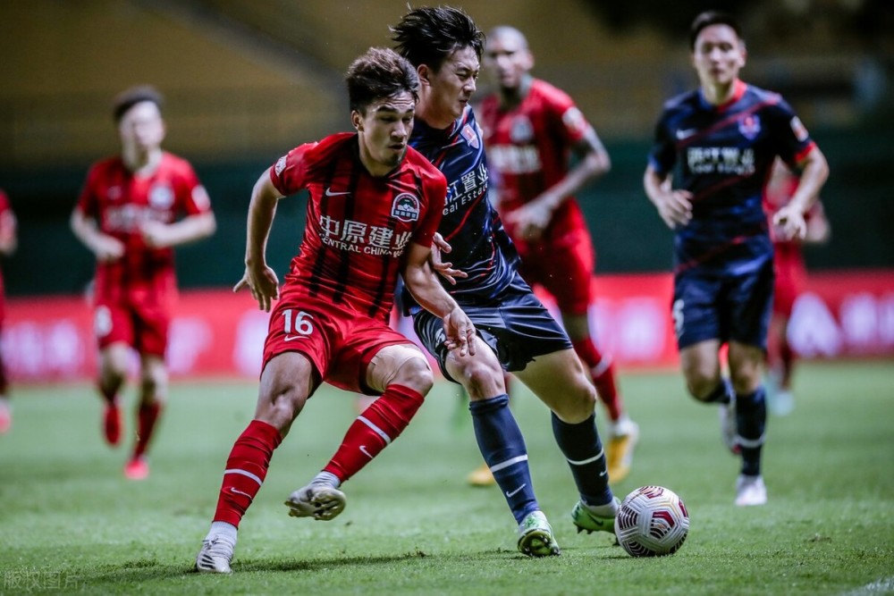 优秀球员突破封防为球队取得领先的简单介绍 优秀球员突破封防为球队取得领先的简单介绍