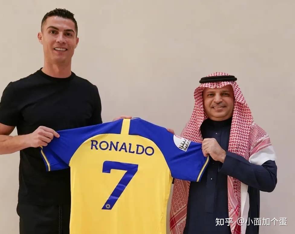 包含法国队轻取热刺，C罗乌龙送礼中超的词条