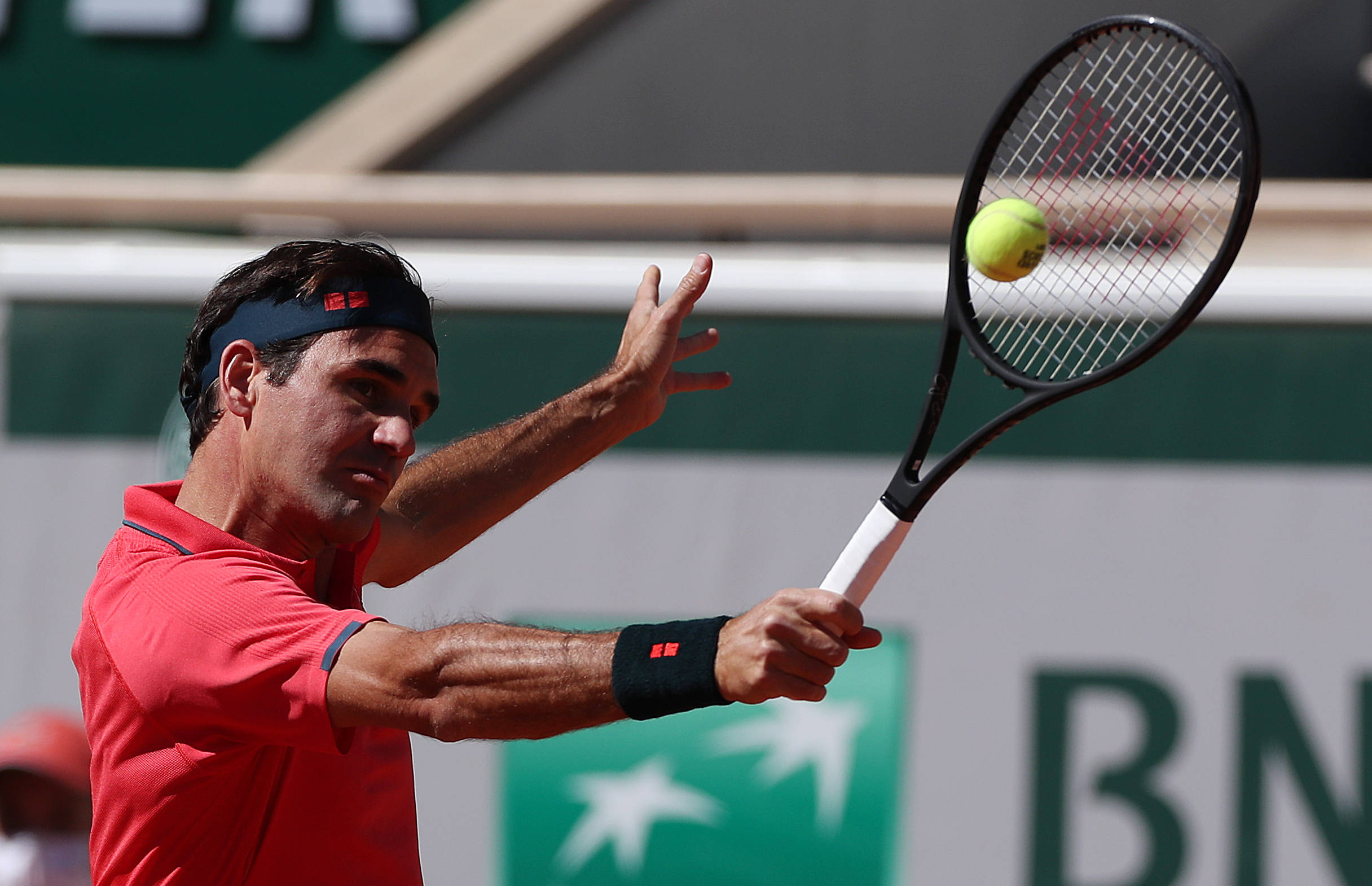 关于法国网球队逆转英国网球队，费德勒打破历史纪录的信息