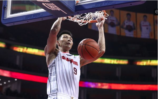 天津队横扫广东队，易建联关键制胜