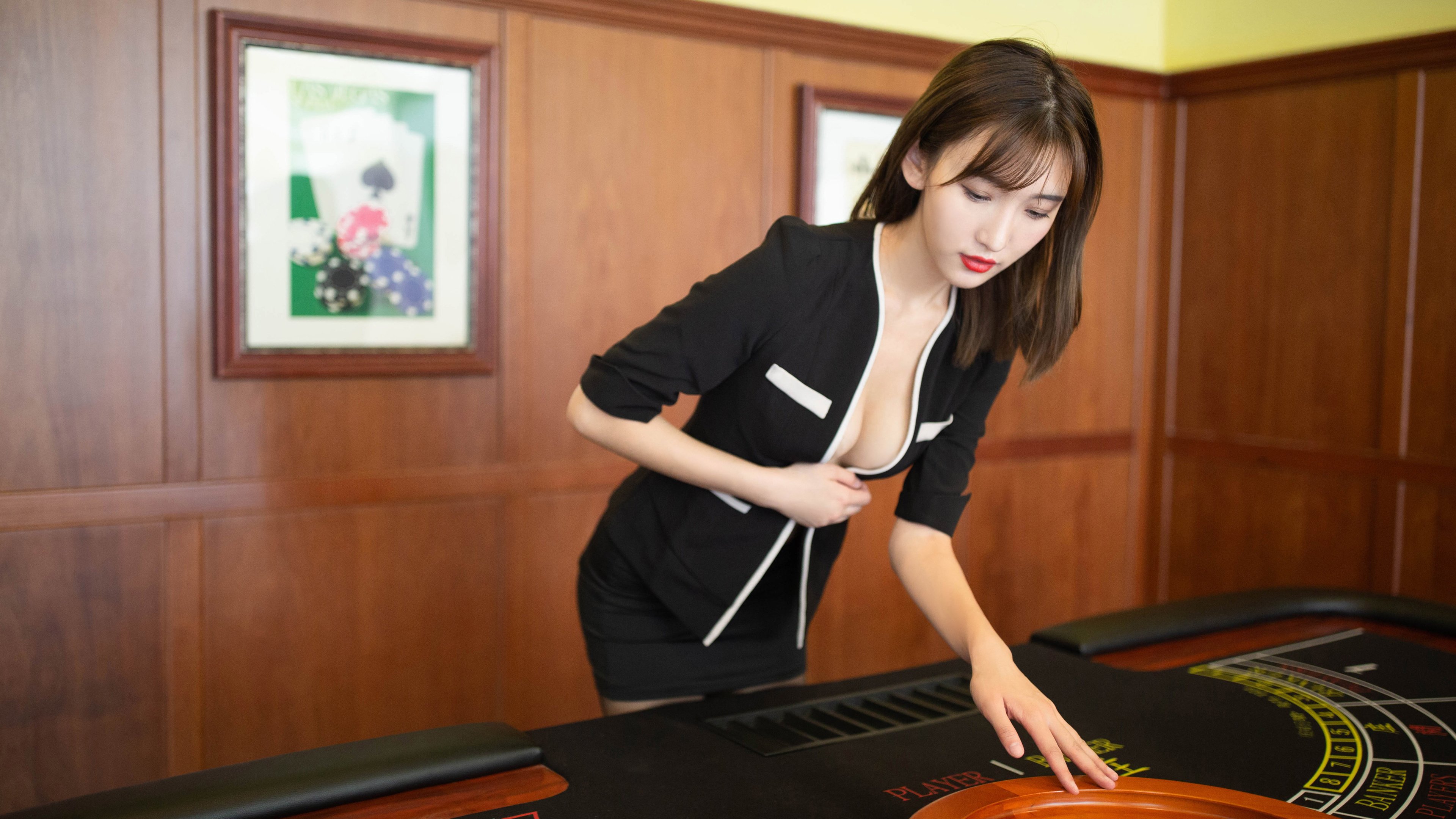 九游体育-波斯铁骑逆转枪手，阿圭罗老兵新传奇