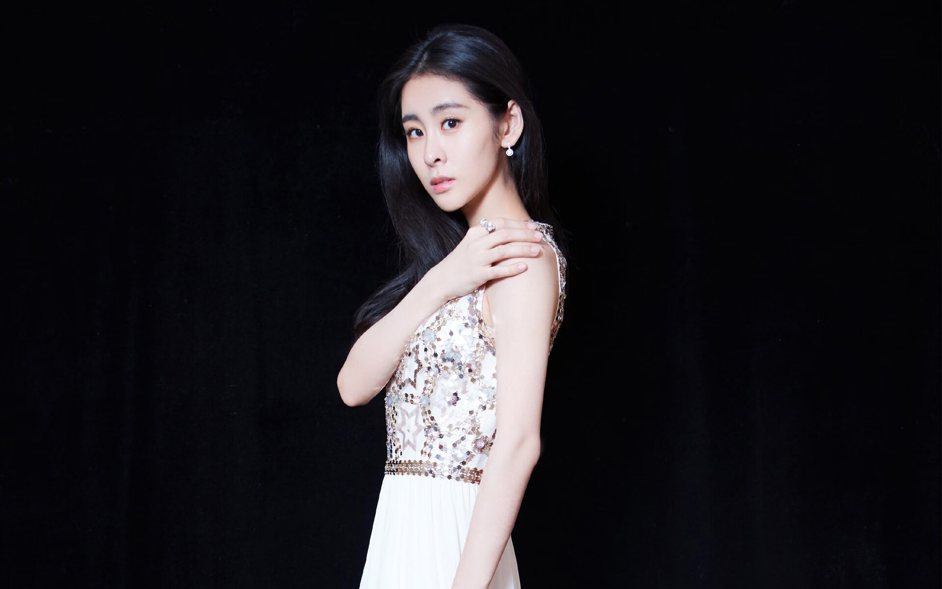 雪崩与钢铁的对决，莱万独舞，阿尔卑斯山脚下的德意志铁骑沉沙