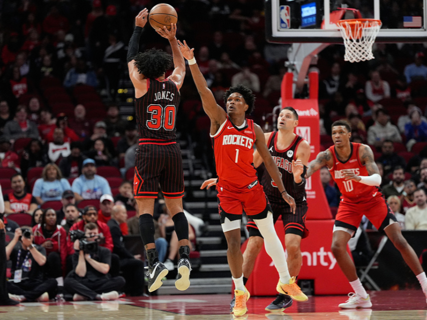 武切维奇爆发,新疆队巅峰对决胜出火箭 武切维奇爆发,新疆队巅峰对决胜出火箭